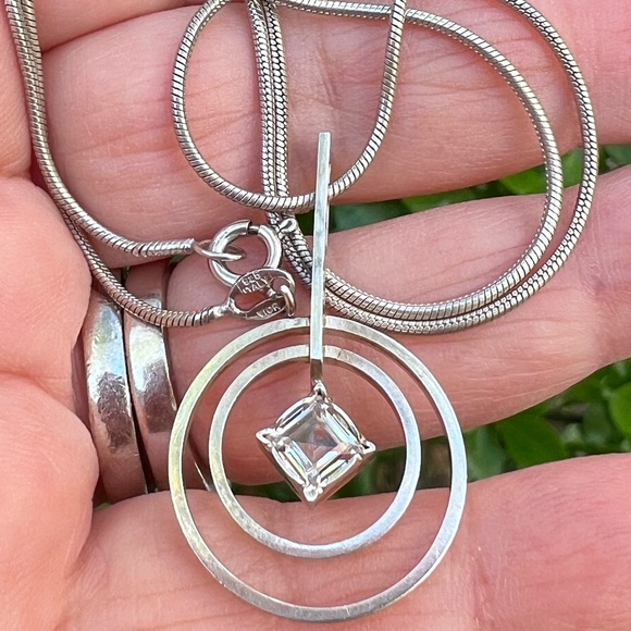 VINTAGE SCANDINAVIAN 925 SS NECKLACE CIRCLE PENDANT DESIGNER LOOK SLEEK UNUSUAL